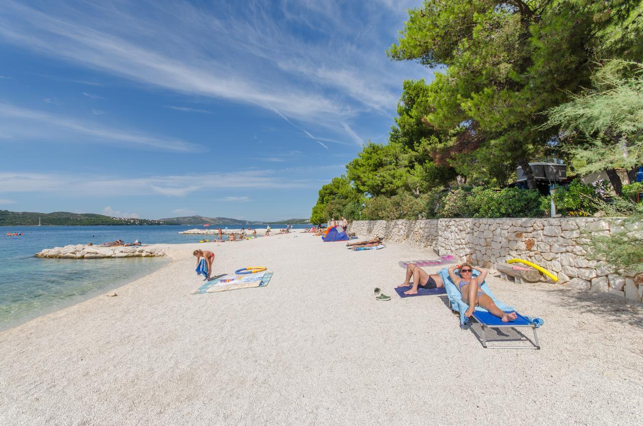 Holiday park Kamp Rozac 3*